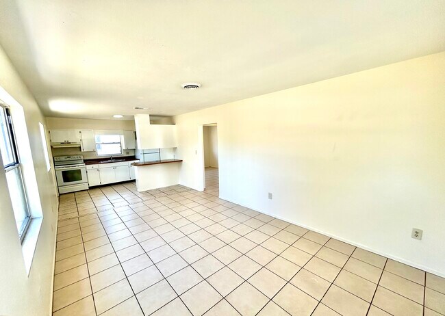 Foto del edificio - 6204 42nd Ave W