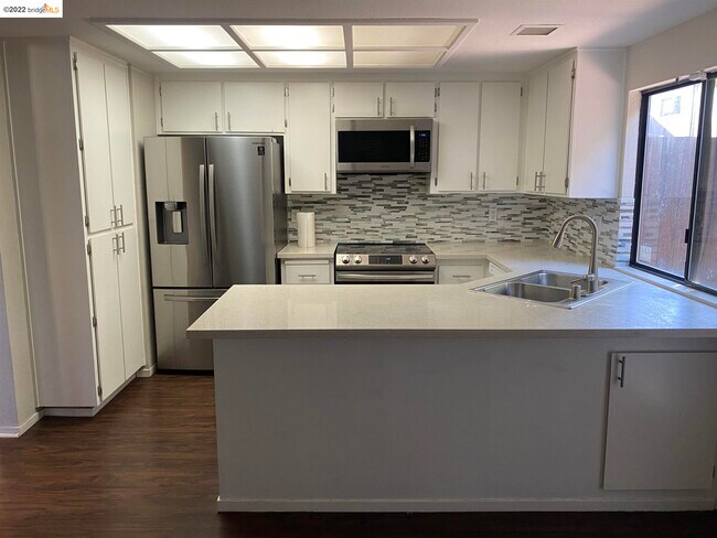 Building Photo - 1422 Helmsman Way