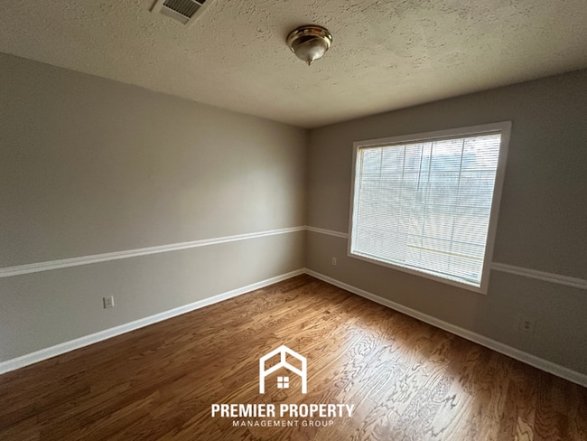 Photo - 4915 Blue Wing St House