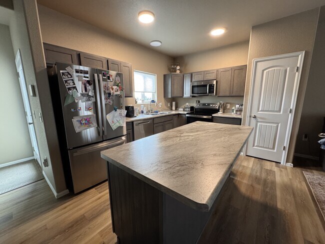 Foto del edificio - 5412 Gannet Ln