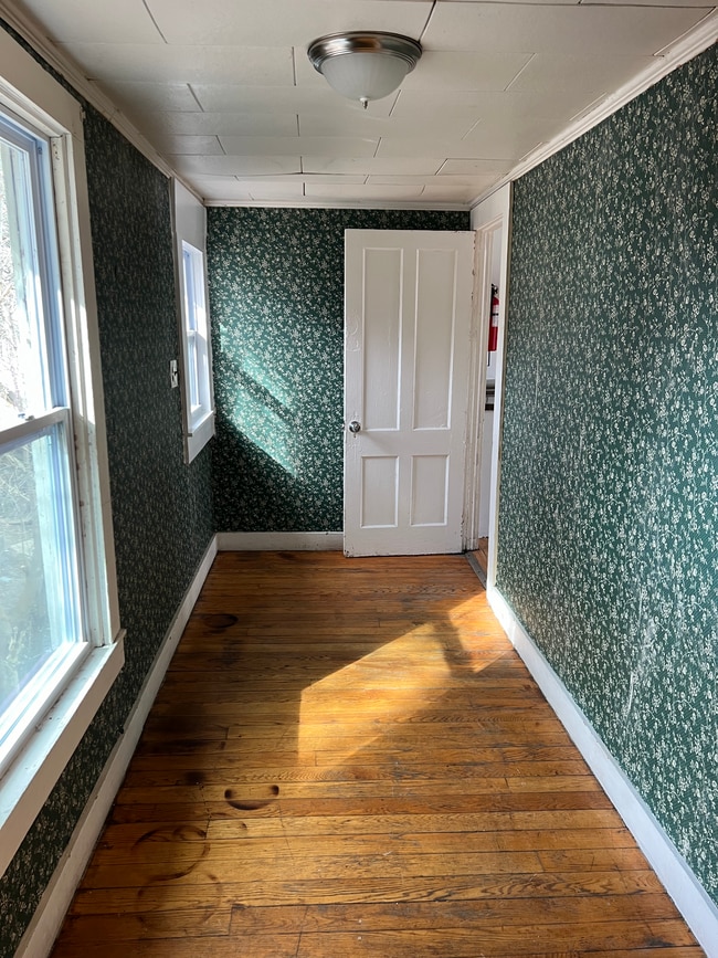 Mudroom / Entry Way - 13 Church St