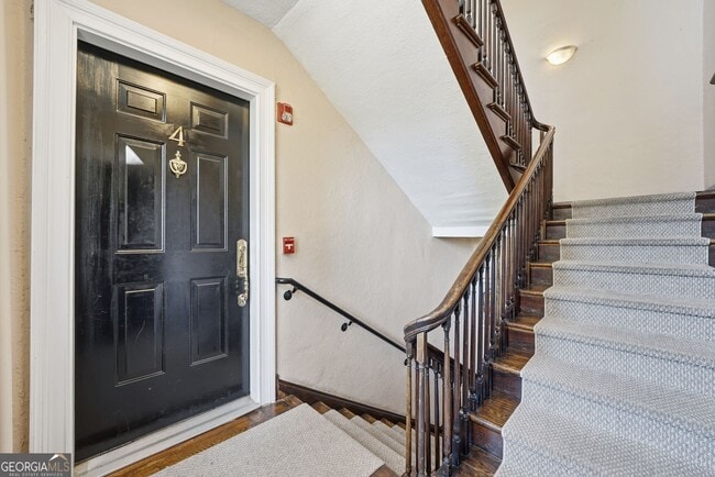 Building Photo - 2814 Peachtree Rd NW