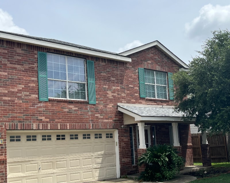 Primary Photo - 551 Bridle Ridge