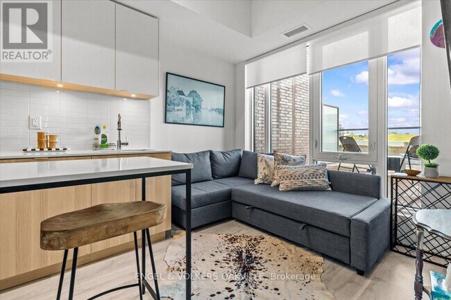 Photo du bâtiment - 220 Missinnihe Way