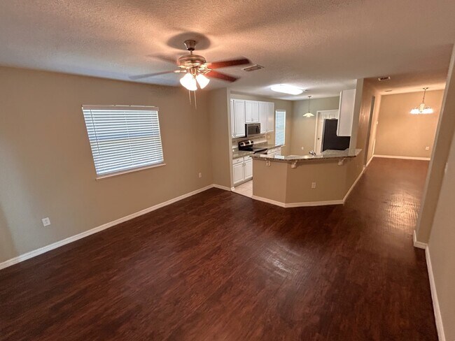 Foto del edificio - 13352 Clarence Ln