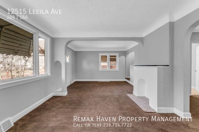 Foto del edificio - 12515 Leeila, Cleveland - Stunning 3 bed 1...