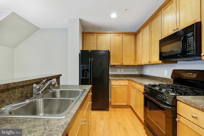 Foto del edificio - 4455 Beacon Grove Cir