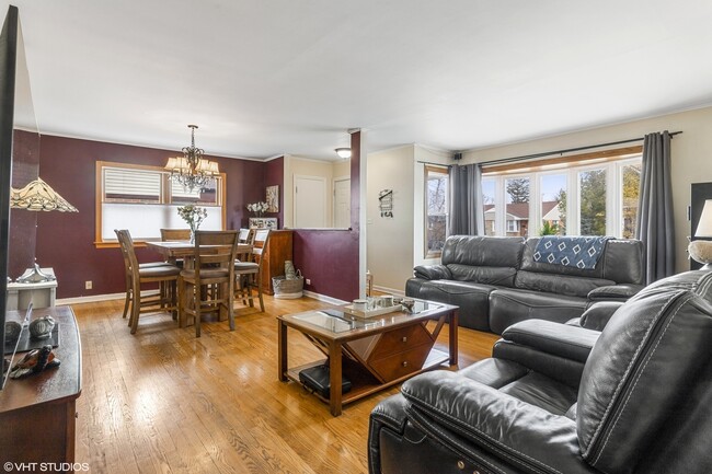 Building Photo - 1418 S 6th Ave