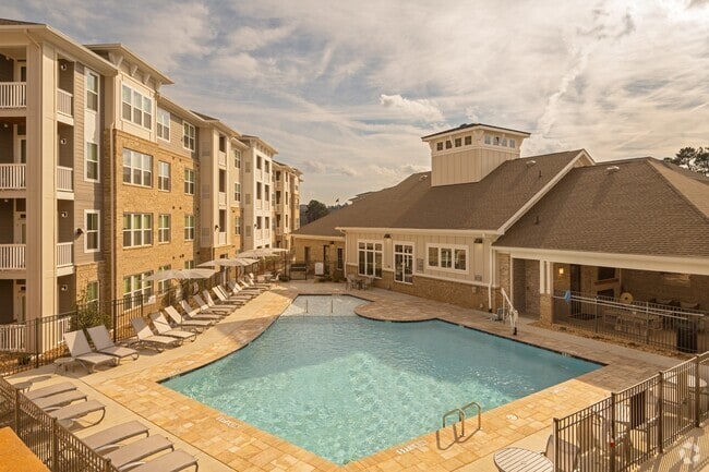 Building Photo - Clairmont at Crabtree
