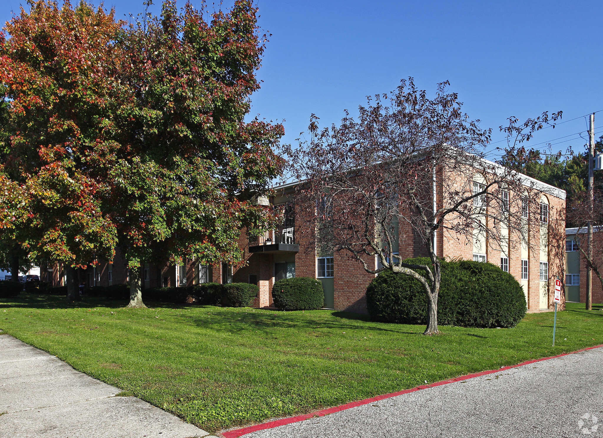 Brendan Court Apartments – photo 1