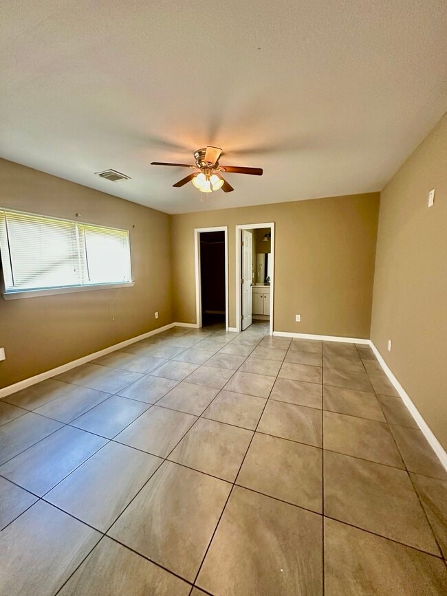Building Photo - 7410 Frostview Ln
