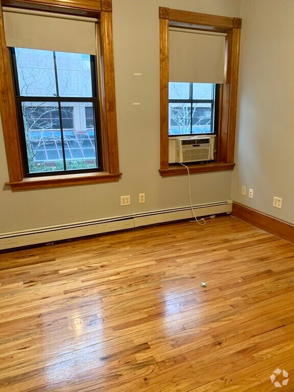 Building Photo - 95 E Brookline St