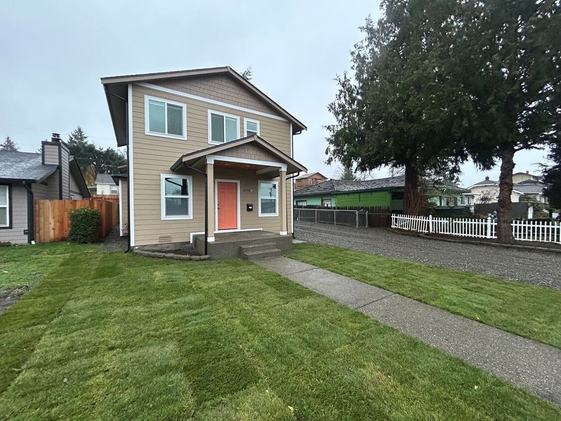 Foto principal - New build Beautiful 3bd, 2bath House in North Tacoma!