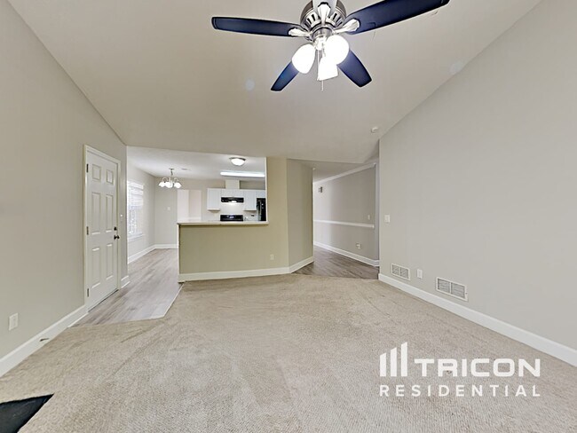 Foto del edificio - 2487 Archwood Way