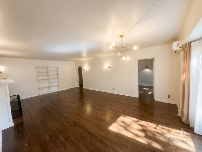 Foto del edificio - 1278 N Hudson Ave