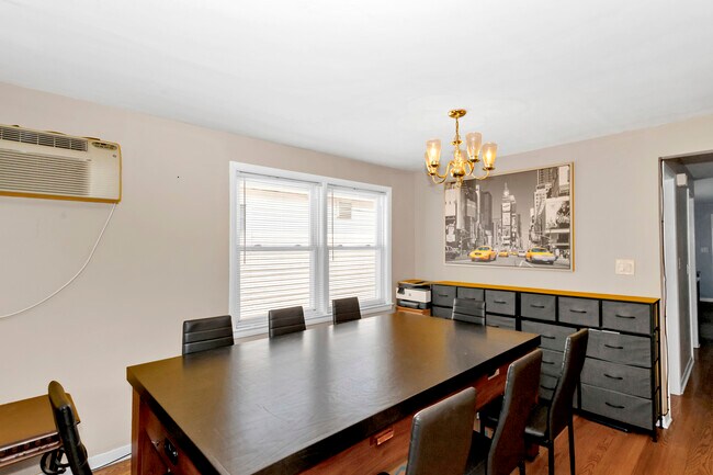 Building Photo - 2317 N 74th Ave