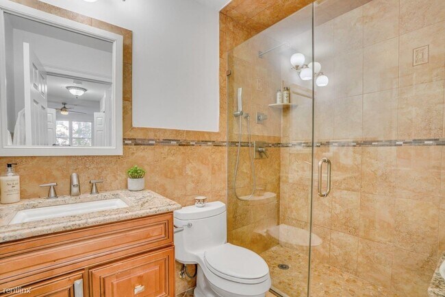 Building Photo - 208 Shearwater Ct W