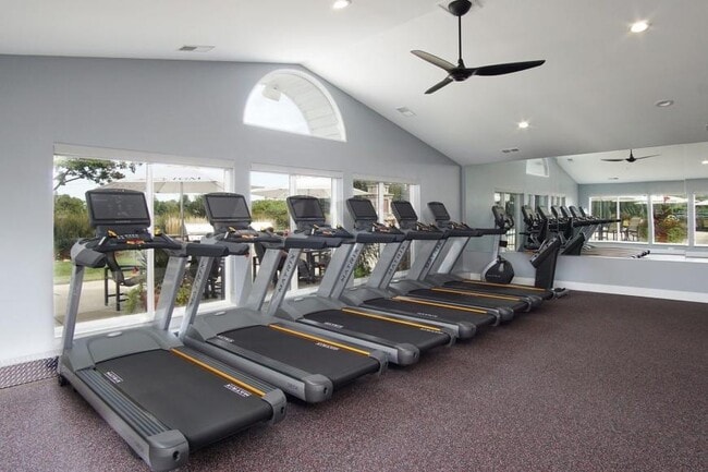 Foto del edificio - 2 bedroom in Naperville IL 60563