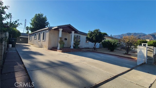 Foto principal - 425 Santa Paula Ave