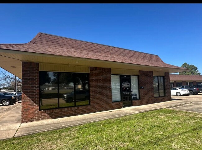 Foto del edificio - Remodeled office space!