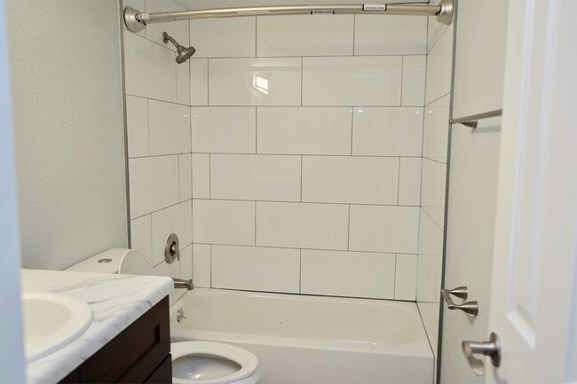 Foto del edificio - 1623 W Denton Ln