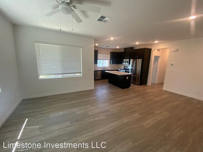 Foto del edificio - 2 br, 2 bath House - 7370 N Decatur #6