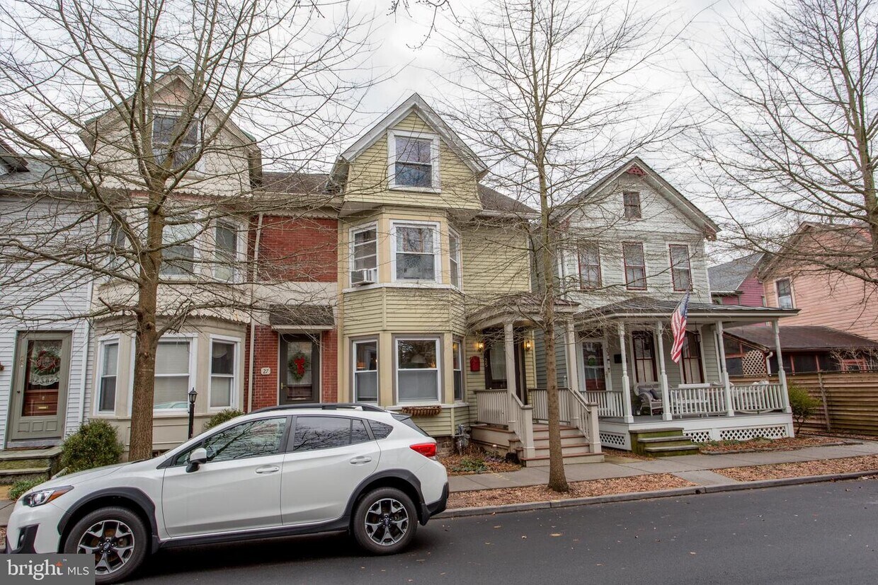 25 Perry St, Lambertville, NJ 08530 Townhome Rentals in Lambertville
