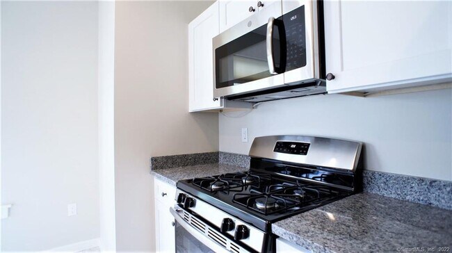 Building Photo - 100 Richards Ave