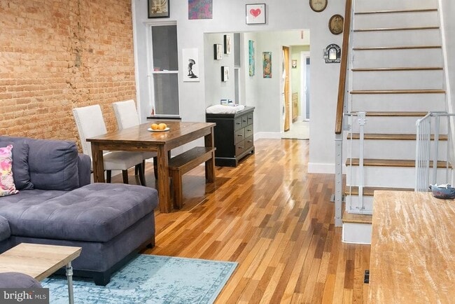 Building Photo - 2508 Tulip St