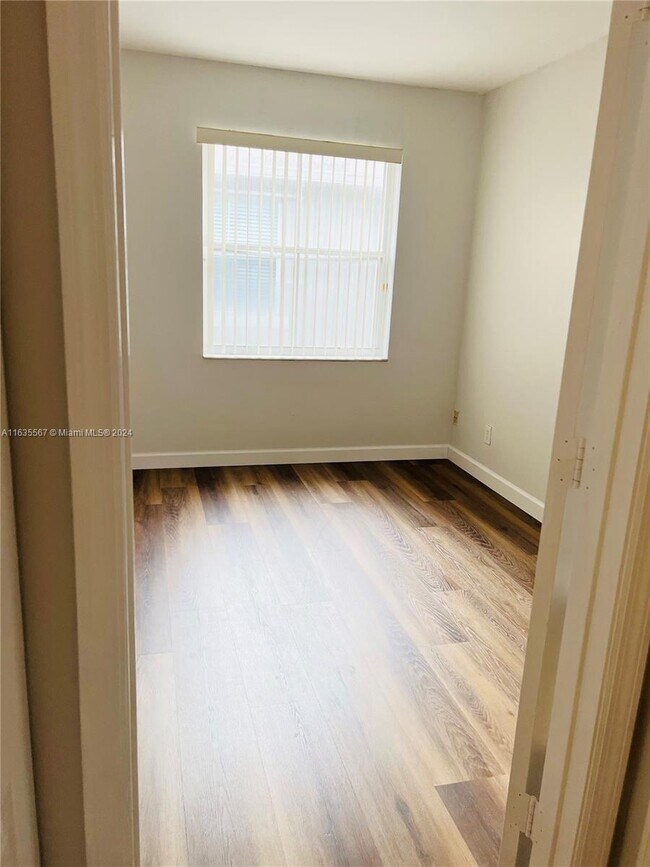 Foto del edificio - 12661 SW 53rd St