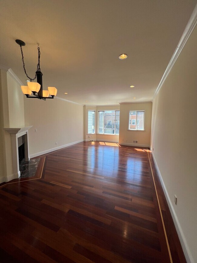 Building Photo - Prime Potrero Hill 3BR/3BA w/ In-Unit Laun...