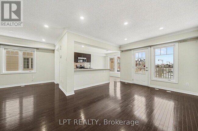 Photo du bâtiment - 2319 Blue Aster St