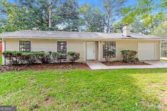 Building Photo - 8912 Saddlewood Dr