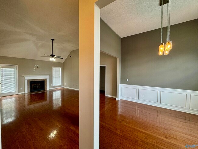 Foto del edificio - 104 Appleberry Ln