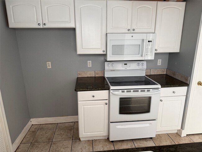 Foto del edificio - 18101 Heritage Ln
