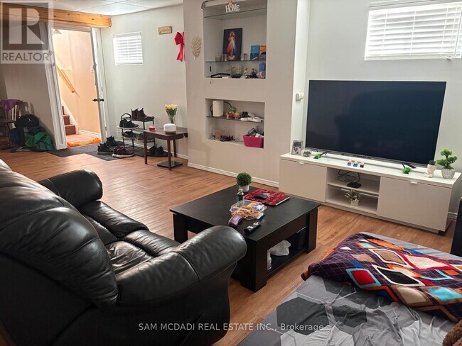 Photo du bâtiment - 87 Rundle Crescent