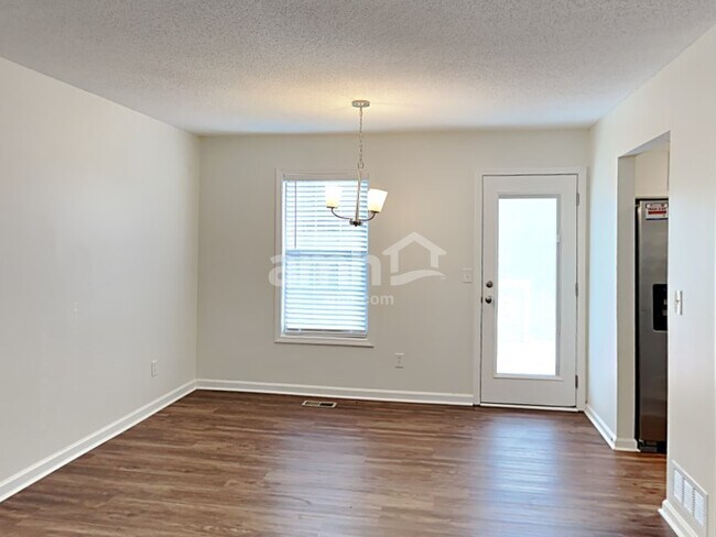 Foto del edificio - 101 Brentwood Ct