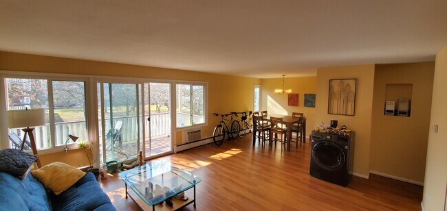 Foto del edificio - 2248 N Triphammer Rd