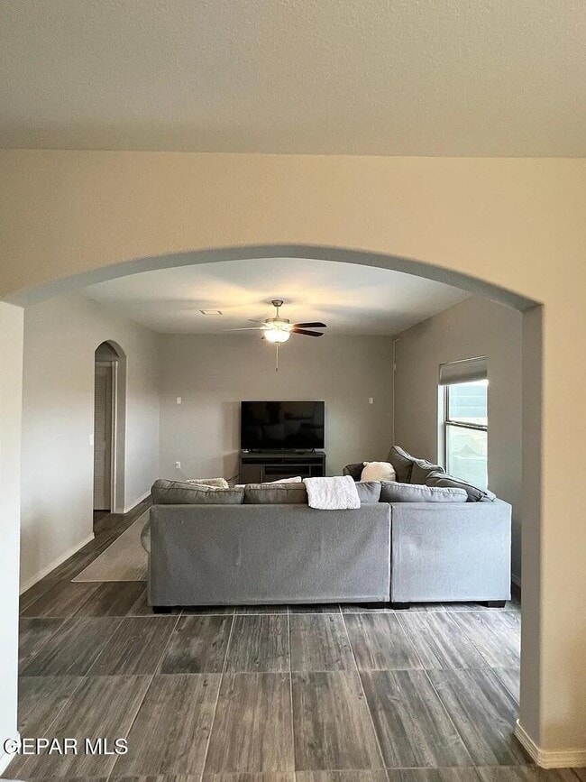 Foto del edificio - 15120 Method Ave