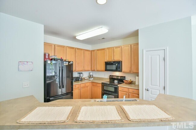 Building Photo - 26 Sharpstone Ln