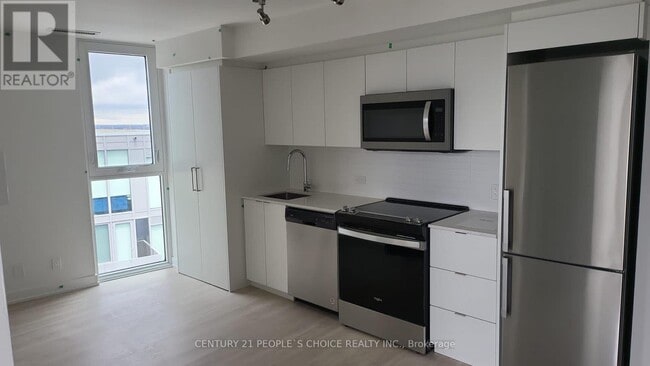 Building Photo - 30 Tretti Wy