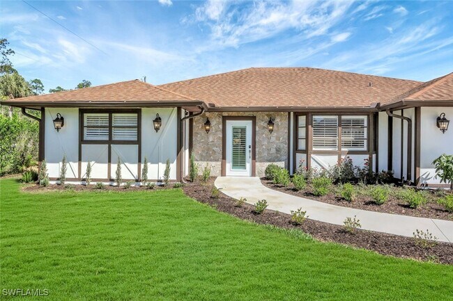 Foto del edificio - 1930 Oakes Blvd