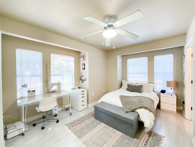 Foto del edificio - 835 SW 9th St