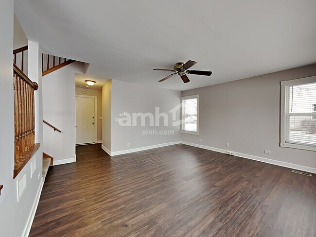 Foto del edificio - 571 Jenna Dr