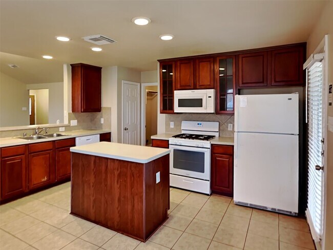 Foto del edificio - 3434 Falcon Trail Ct