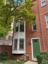 Building Photo - 767 3rd St NE