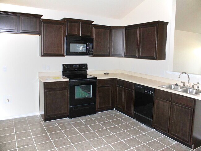 Foto del edificio - Corner House East Of Interstate & Minutes From Movie Theater & Restaurants!