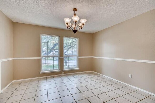 Building Photo - 7814 Bent Briar, San Antonio, TX, 78250