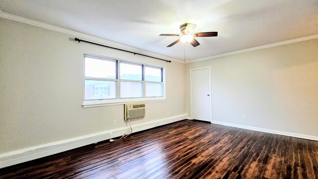 Foto del edificio - 3600 Charles Ct