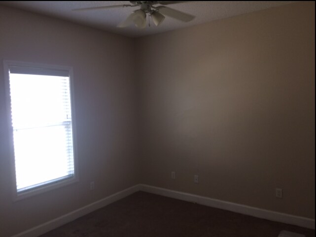 Building Photo - 105 Mayfield Dr
